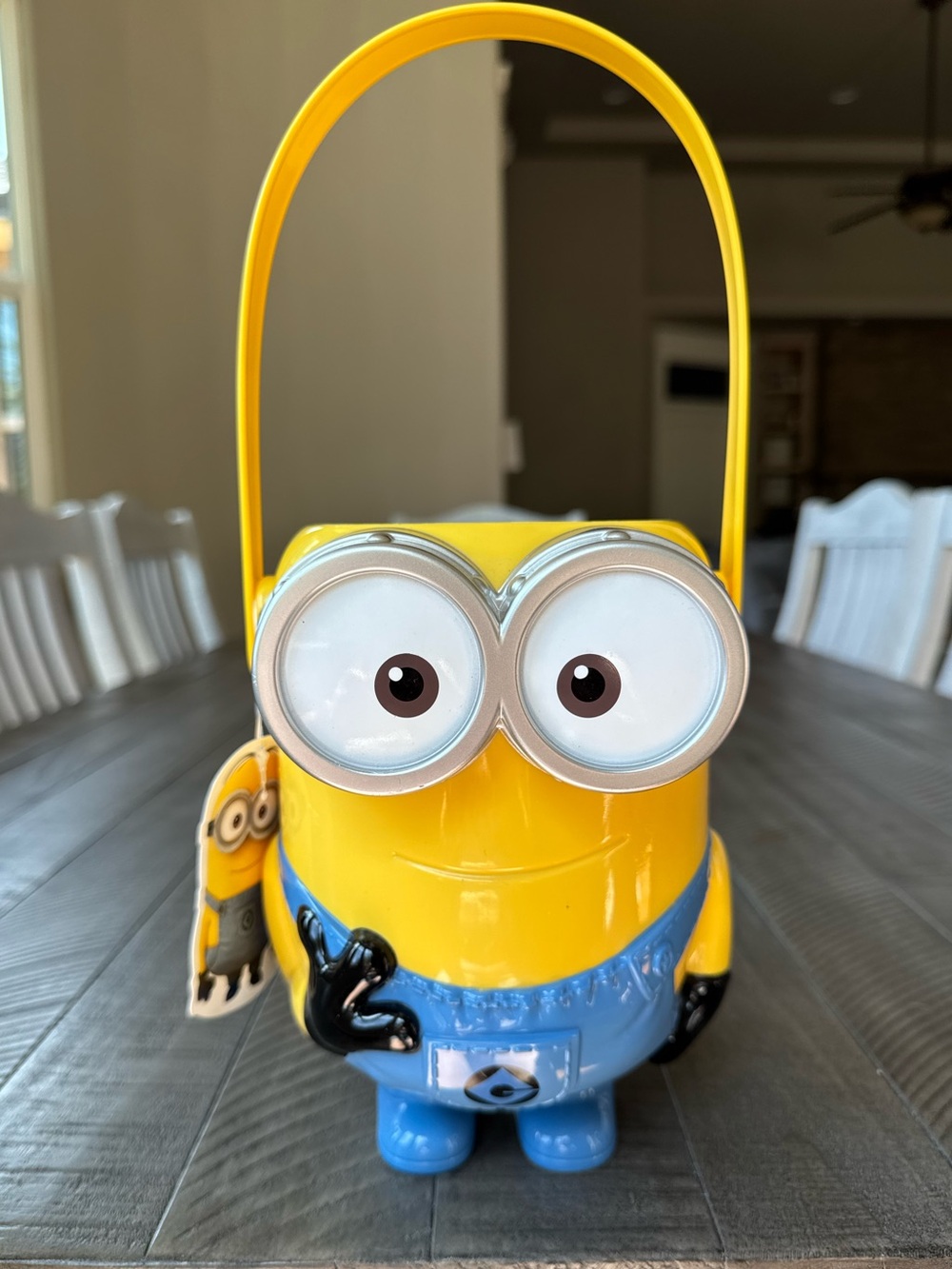 Minions Despicable Me Minion Bob Bucket (NWT)